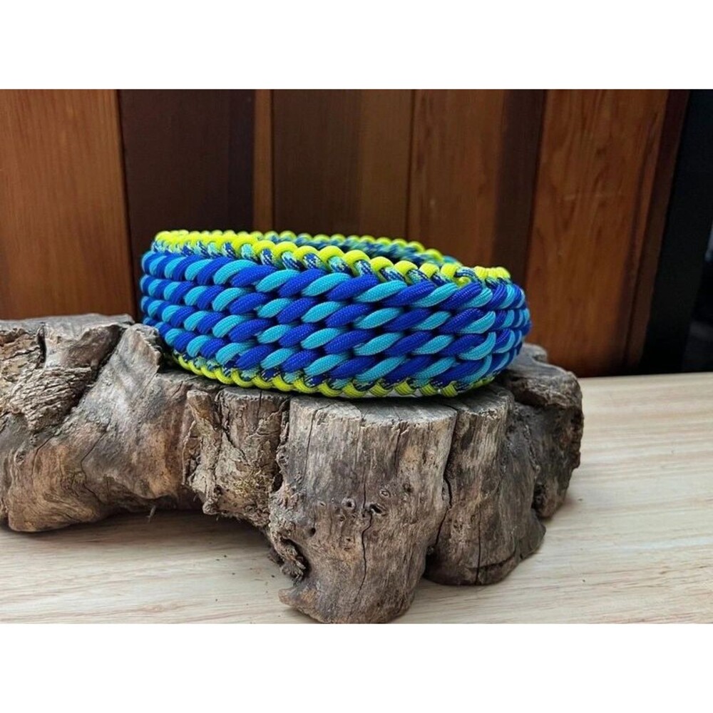Fits 16.5 in. Neck Size, Quick Release Paracord Dog Collar